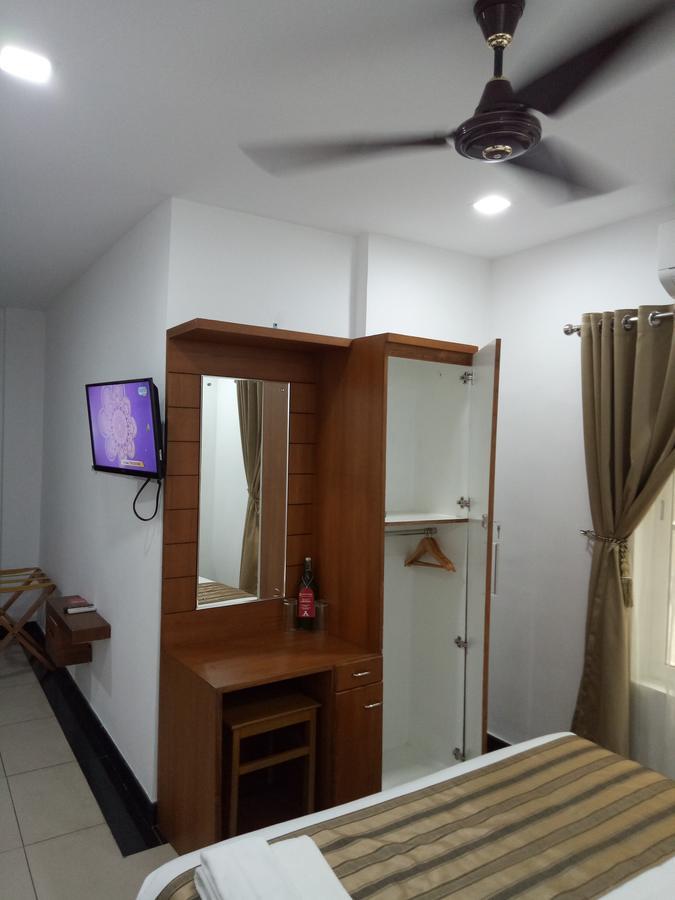 PGS Inn Kochi Bagian luar foto